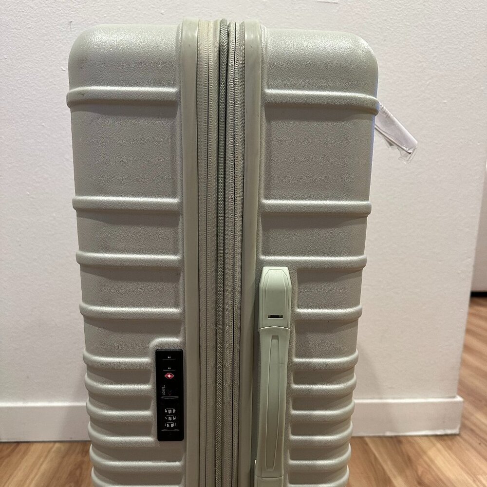 BEIS 26 Inch Matcha Check-in Roller